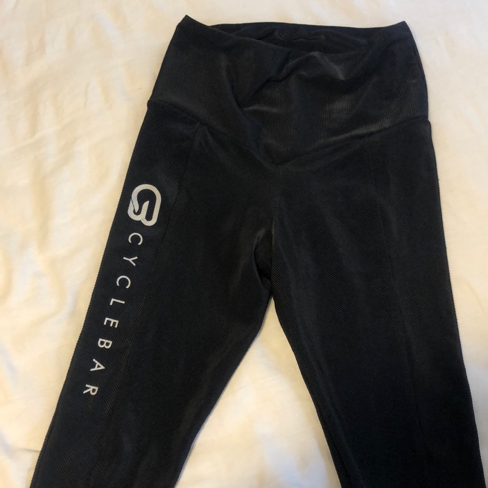 Onzie cyclebar leggings